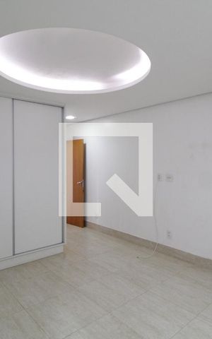 Casa para alugar com 227m², 4 quartos e 4 vagasSuíte 3