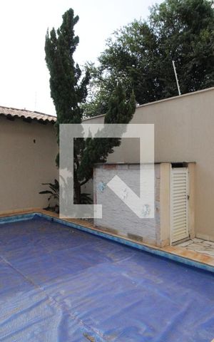 Casa para alugar com 227m², 4 quartos e 4 vagasPiscina