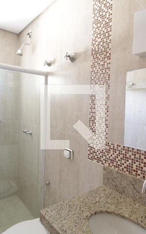 Casa para alugar com 227m², 4 quartos e 4 vagasBanheiro Social