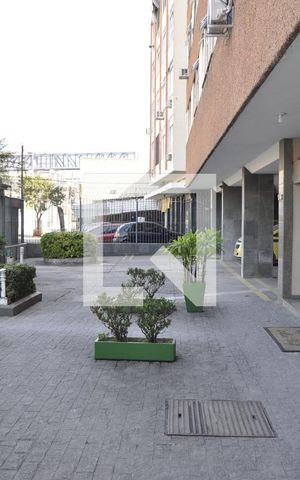 Apartamento à venda com 76m², 3 quartos e sem vagaÁrea comum