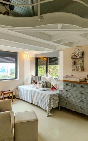 Casa à venda com 550m², 4 quartos e 4 vagasSuíte 2