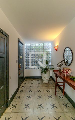 Casa à venda com 550m², 4 quartos e 4 vagasHall de Entrada