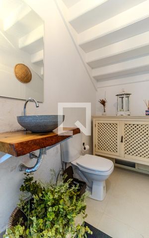 Casa à venda com 550m², 4 quartos e 4 vagasLavabo 2