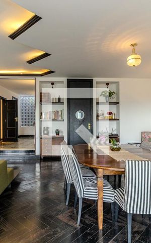 Casa à venda com 550m², 4 quartos e 4 vagasSala 1