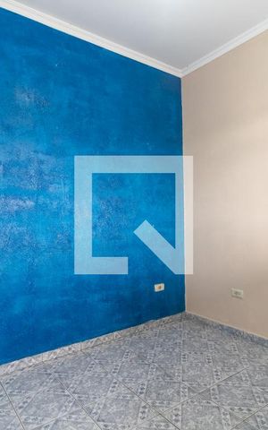 Casa para alugar com 40m², 1 quarto e 1 vaga Casa para alugar com 40m², 1 quarto e 1 vagaSala