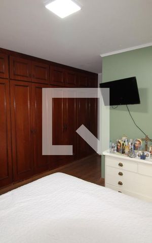 Apartamento à venda com 143m², 4 quartos e 2 vagasQuarto 4