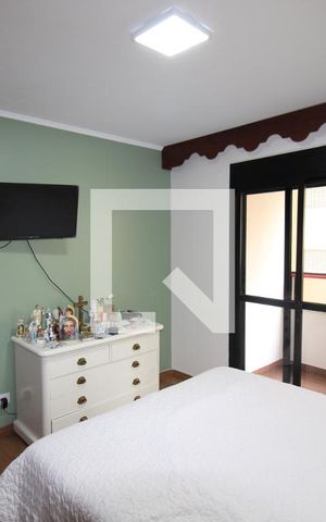 Apartamento à venda com 143m², 4 quartos e 2 vagasQuarto 4