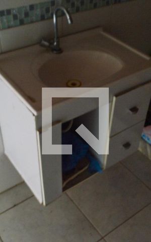Casa de condomínio à venda com 200m², 3 quartos e 4 vagas Casa de condomínio à venda com 200m², 3 quartos e 4 vagasBanheiro da Suíte 2