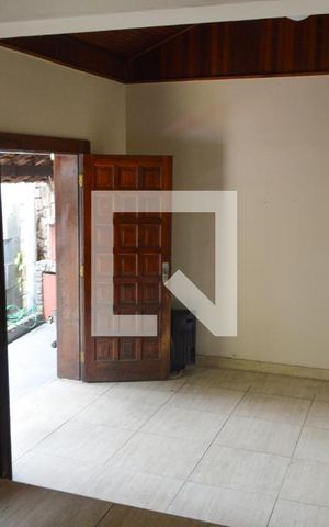 Casa de condomínio à venda com 200m², 3 quartos e 4 vagas Casa de condomínio à venda com 200m², 3 quartos e 4 vagasSala