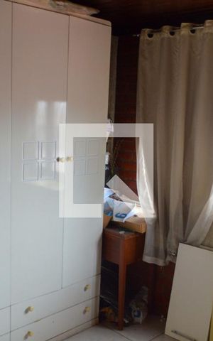 Casa de condomínio à venda com 200m², 3 quartos e 4 vagas Casa de condomínio à venda com 200m², 3 quartos e 4 vagasSuíte 2