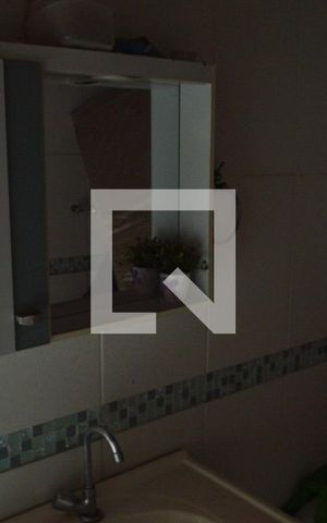 Casa de condomínio à venda com 200m², 3 quartos e 4 vagas Casa de condomínio à venda com 200m², 3 quartos e 4 vagasBanheiro da Suíte 2