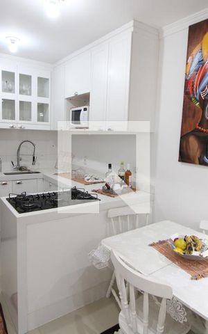 Casa de condomínio à venda com 50m², 2 quartos e sem vagaSala / Cozinha