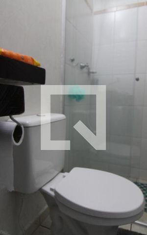Casa à venda com 120m², 2 quartos e 2 vagasBanheiro da suíte 1