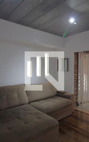 Casa à venda com 120m², 2 quartos e 2 vagasSala