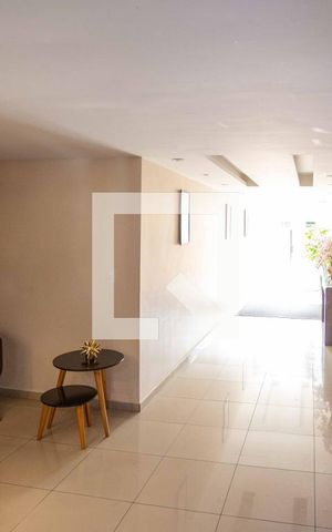 Apartamento à venda com 81m², 3 quartos e 2 vagasHall social