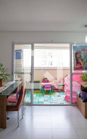 Apartamento à venda com 81m², 3 quartos e 2 vagasSala