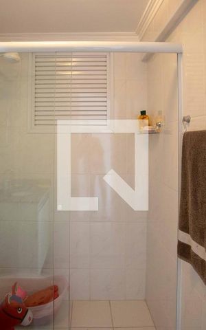 Apartamento à venda com 81m², 3 quartos e 2 vagasBanheiro Social
