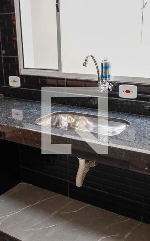 Casa de condomínio à venda com 70m², 2 quartos e 1 vaga Casa de condomínio à venda com 70m², 2 quartos e 1 vagaCozinha