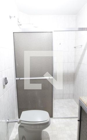 Casa para alugar com 300m², 4 quartos e 10 vagasBanheiro Social 2