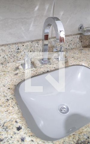Casa para alugar com 300m², 4 quartos e 10 vagasBanheiro Social 2