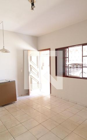 Casa para alugar com 300m², 4 quartos e 10 vagasQuarto 3 - Suíte