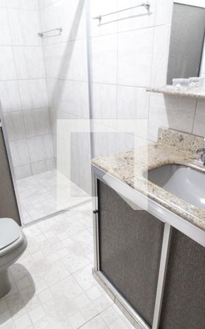 Casa para alugar com 300m², 4 quartos e 10 vagasBanheiro Social 2