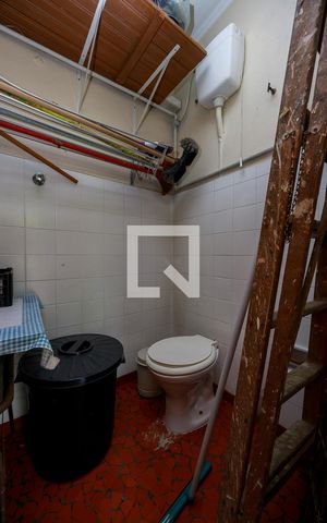 Casa à venda com 250m², 3 quartos e 1 vaga Casa à venda com 250m², 3 quartos e 1 vagaÁrea de Serviço - Banheiro
