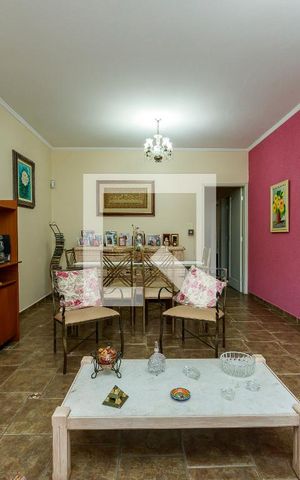 Casa à venda com 250m², 3 quartos e 1 vaga Casa à venda com 250m², 3 quartos e 1 vagaSala