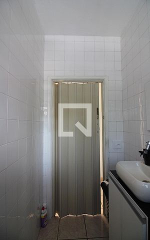 Casa à venda com 167m², 2 quartos e 1 vagaBanheiro Social