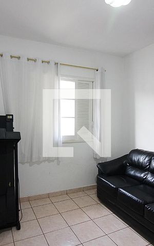 Casa à venda com 167m², 2 quartos e 1 vagaSala