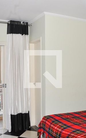Casa à venda com 173m², 3 quartos e 3 vagas Casa à venda com 173m², 3 quartos e 3 vagasQuarto 01 com Suíte e Varanda