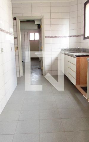 Apartamento para alugar com 254m², 4 quartos e 4 vagasCozinha