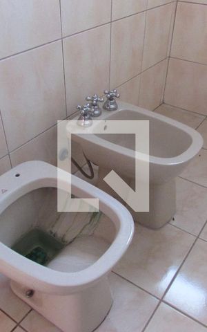 Apartamento para alugar com 254m², 4 quartos e 4 vagasBanheiro da Suíte 1