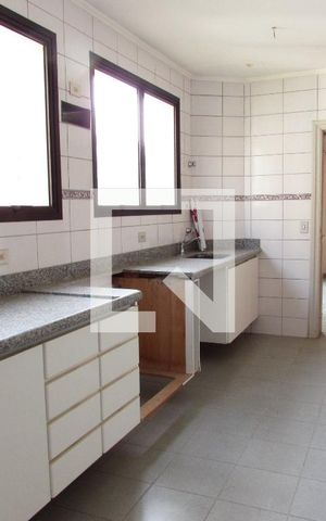 Apartamento para alugar com 254m², 4 quartos e 4 vagasCozinha