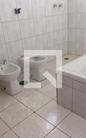 Apartamento para alugar com 254m², 4 quartos e 4 vagasBanheiro da Suíte 2