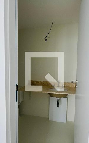 Apartamento à venda com 155m², 3 quartos e 1 vaga Apartamento à venda com 155m², 3 quartos e 1 vagaBanheiro Suíte 1