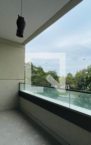 Apartamento à venda com 155m², 3 quartos e 1 vaga Apartamento à venda com 155m², 3 quartos e 1 vagaVaranda