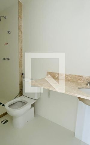 Apartamento à venda com 155m², 3 quartos e 1 vaga Apartamento à venda com 155m², 3 quartos e 1 vagaBanheiro Suíte 1