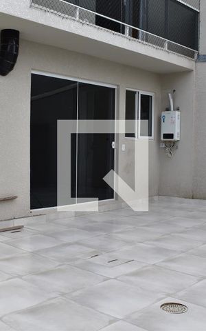 Casa para alugar com 145m², 3 quartos e 2 vagasÁrea dos fundos