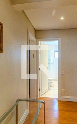 Apartamento à venda com 300m², 3 quartos e 4 vagasCorredor