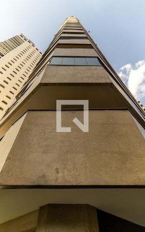 Apartamento à venda com 300m², 3 quartos e 4 vagasFachada