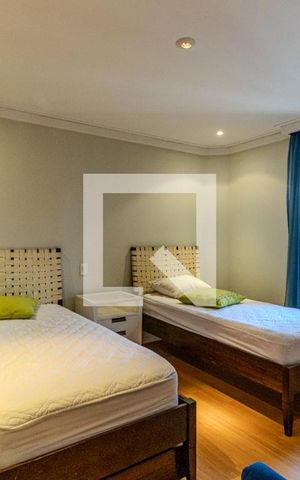 Apartamento à venda com 300m², 3 quartos e 4 vagasQuarto 2