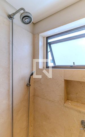 Apartamento à venda com 300m², 3 quartos e 4 vagasBanheiro da Suíte 2