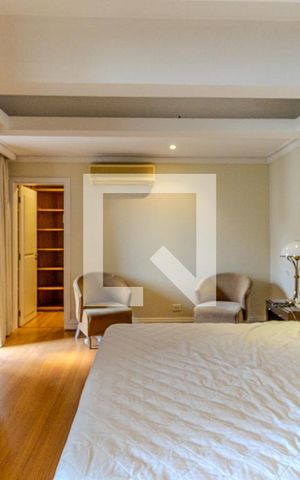 Apartamento à venda com 300m², 3 quartos e 4 vagasSuíte
