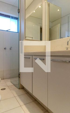 Apartamento à venda com 300m², 3 quartos e 4 vagasBanheiro Social