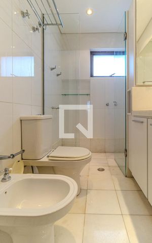 Apartamento à venda com 300m², 3 quartos e 4 vagasBanheiro Social