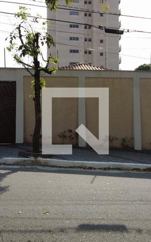 Casa à venda com 300m², 4 quartos e 5 vagasFachada