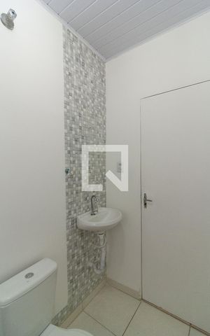 Apartamento para alugar com 55m², 2 quartos e sem vagaBanheiro