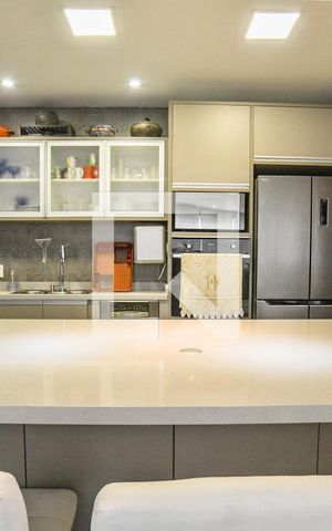 Apartamento à venda com 120m², 2 quartos e 3 vagasCozinha