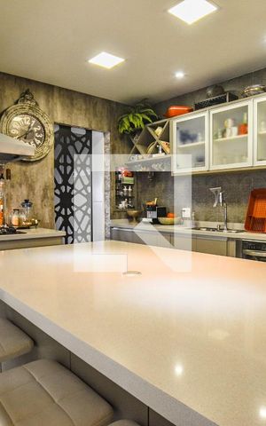 Apartamento à venda com 120m², 2 quartos e 3 vagasCozinha